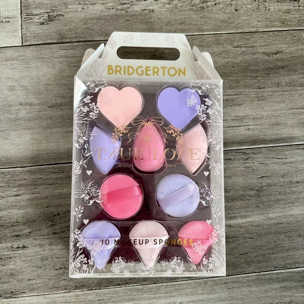 Bridgerton Valentine’s Day Heart-Shaped Makeup Sponges Pink Purple BRAND NEW